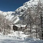 La Trinite Monboso 3*