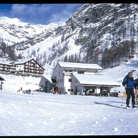 La Trinite Monboso Hotel
