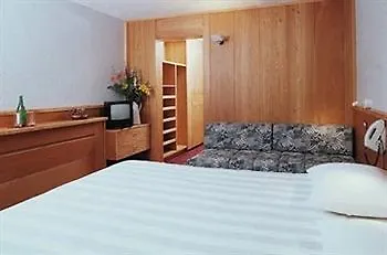 La Trinite Monboso 3*